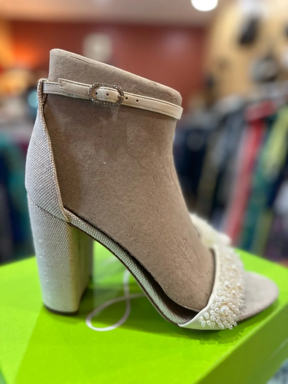 Sam Edelman Ivory Pearl Beaded Ankle-Strap Heels NWT size 9 or 10 - Picture 6 of 7